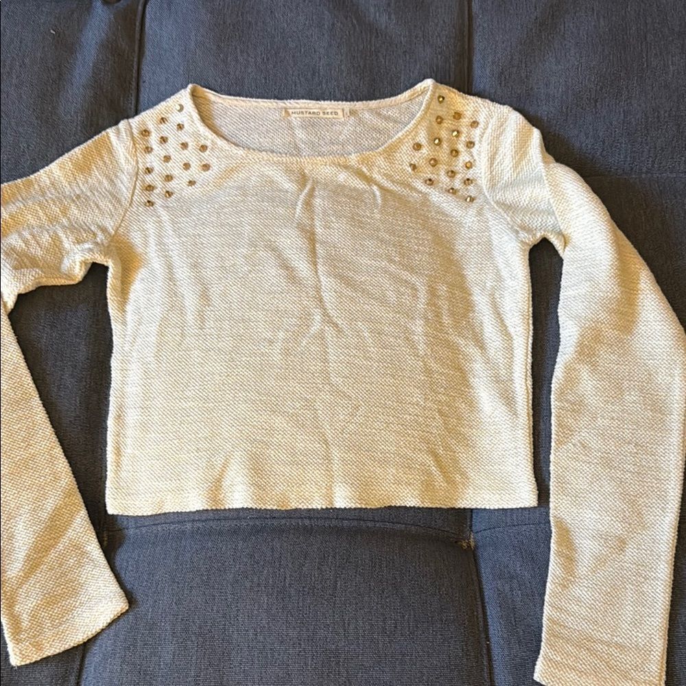 Mustard Seed Woman’s Nubby Gold Thread White Top with Stud Detail. Size Small.